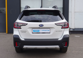 Подержанный автомобиль Subaru Outback Wagon 2020 года (6 фото)