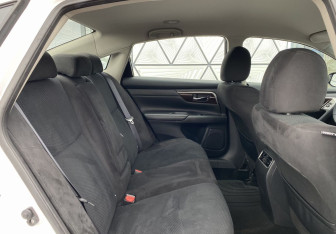 Подержанный автомобиль Nissan Teana 2015 года (22 фото)