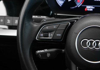 Подержанный автомобиль Audi A3 Hatchback 2021 года (12 фото)