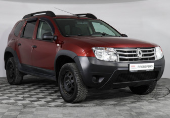 Подержанный автомобиль Renault Duster 2014 года (2 фото)