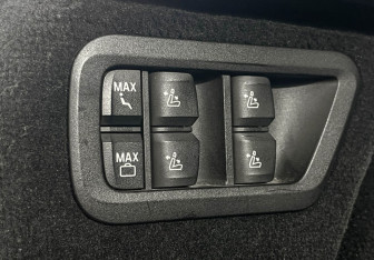 Подержанный автомобиль BMW X7 2021 года (30 фото)