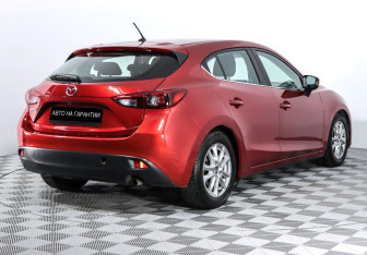 Подержанный автомобиль Mazda 3 Hatchback 2013 года (3 фото)