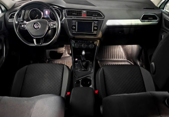 Подержанный автомобиль Volkswagen Tiguan 2018 года (11 фото)