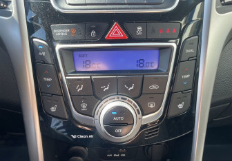 Подержанный автомобиль Hyundai i30 Wagon 2013 года (16 фото)