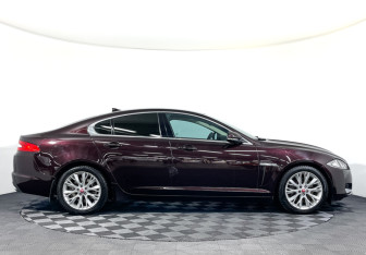 Подержанный автомобиль Jaguar XF Sedan 2014 года (4 фото)