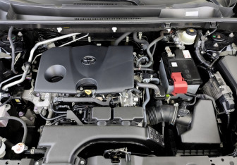 Подержанный автомобиль Toyota RAV4 2020 года (9 фото)