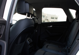 Подержанный автомобиль Audi Q5 2019 года (11 фото)