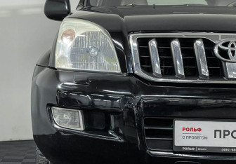 Подержанный автомобиль Toyota Land Cruiser Prado 2005 года (19 фото)