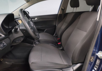 Подержанный автомобиль Hyundai Solaris Sedan 2021 года (9 фото)