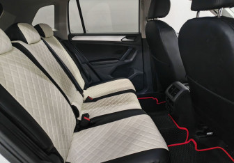 Подержанный автомобиль Volkswagen Tiguan 2021 года (13 фото)