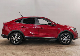 Подержанный автомобиль Renault Arkana 2020 года (4 фото)