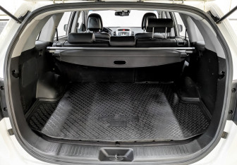 Подержанный автомобиль Kia Sorento 2014 года (10 фото)