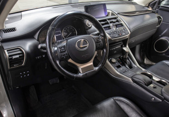 Подержанный автомобиль Lexus NX 2016 года (16 фото)