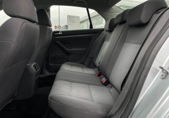 Подержанный автомобиль Volkswagen Jetta Sedan 2008 года (10 фото)