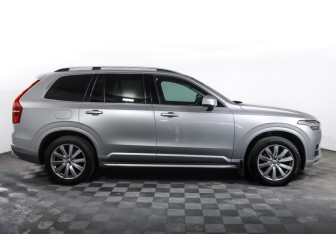 Подержанный автомобиль Volvo XC90 2019 года (4 фото)