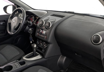 Подержанный автомобиль Nissan Qashqai 2013 года (13 фото)