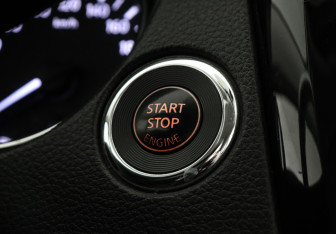 Подержанный автомобиль Nissan X-Trail 2018 года (16 фото)