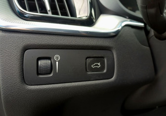 Подержанный автомобиль Volvo XC60 2020 года (22 фото)
