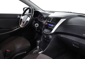 Подержанный автомобиль Hyundai Solaris Sedan 2014 года (9 фото)