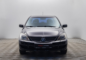 Подержанный автомобиль Mitsubishi Lancer Sedan 2006 года (8 фото)