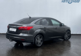 Подержанный автомобиль Ford Focus Sedan 2019 года (5 фото)