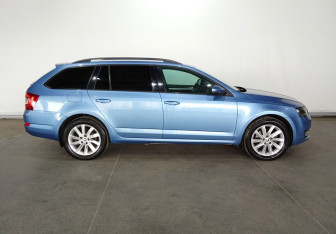 Подержанный автомобиль Skoda Octavia Wagon 2014 года (7 фото)