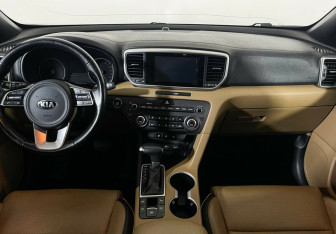 Подержанный автомобиль Kia Sportage 2018 года (7 фото)