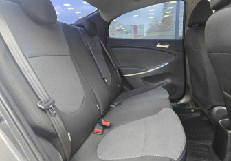 Подержанный автомобиль Hyundai Solaris Sedan 2013 года (11 фото)