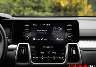 Подержанный автомобиль Kia Sorento 2021 года (16 фото)