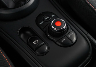 Подержанный автомобиль MINI Countryman 2018 года (14 фото)