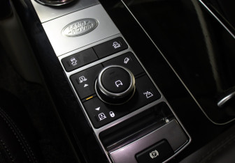 Подержанный автомобиль Land Rover Range Rover 2021 года (24 фото)
