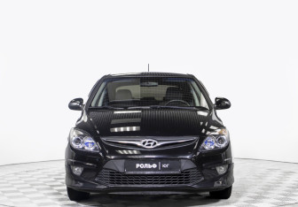 Подержанный автомобиль Hyundai i30 Hatchback 2011 года (2 фото)