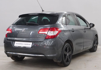 Подержанный автомобиль Citroen C4 Hatchback 2013 года (5 фото)