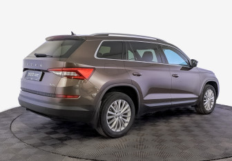 Подержанный автомобиль Skoda Kodiaq 2020 года (5 фото)