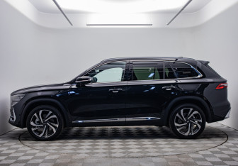 Подержанный автомобиль Geely Monjaro 2024 года (2 фото)