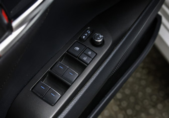 Подержанный автомобиль Toyota Camry Sedan 2022 года (23 фото)