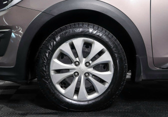 Подержанный автомобиль Kia Rio Hatchback 2019 года (10 фото)