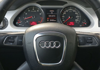 Подержанный автомобиль Audi A6 Sedan 2010 года (13 фото)