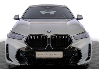 Подержанный автомобиль BMW X6 2024 года (2 фото)