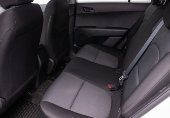 Подержанный автомобиль Hyundai Creta 2018 года (11 фото)