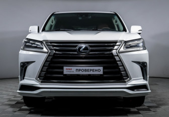 Подержанный автомобиль Lexus LX 2015 года (2 фото)