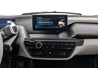 Подержанный автомобиль BMW i3 2018 года (17 фото)