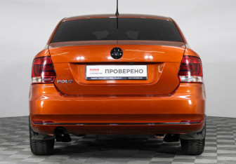 Подержанный автомобиль Volkswagen Polo Sedan 2016 года (6 фото)