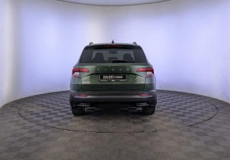 Подержанный автомобиль Skoda Karoq 2021 года (6 фото)