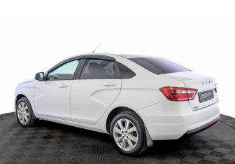 Подержанный автомобиль LADA (ВАЗ) Vesta Sedan 2021 года (7 фото)