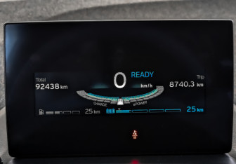 Подержанный автомобиль BMW i3 2018 года (16 фото)