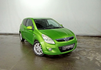 Подержанный автомобиль Hyundai i20 2009 года (3 фото)