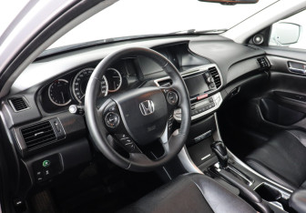 Подержанный автомобиль Honda Accord Sedan 2013 года (5 фото)