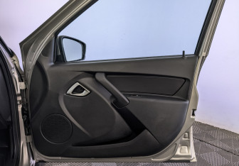 Подержанный автомобиль LADA (ВАЗ) Granta Sedan 2022 года (25 фото)