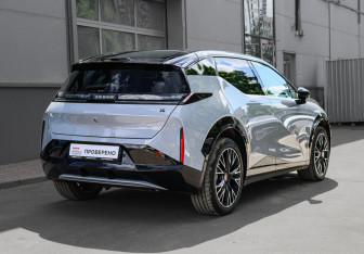 Подержанный автомобиль Zeekr X 2023 года (4 фото)